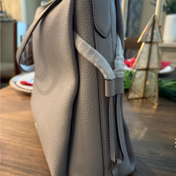 Kate Spade Elegant Gray Shoulder Bag - Picture 4 of 8